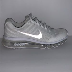 Nike Boys' Air Max 2017